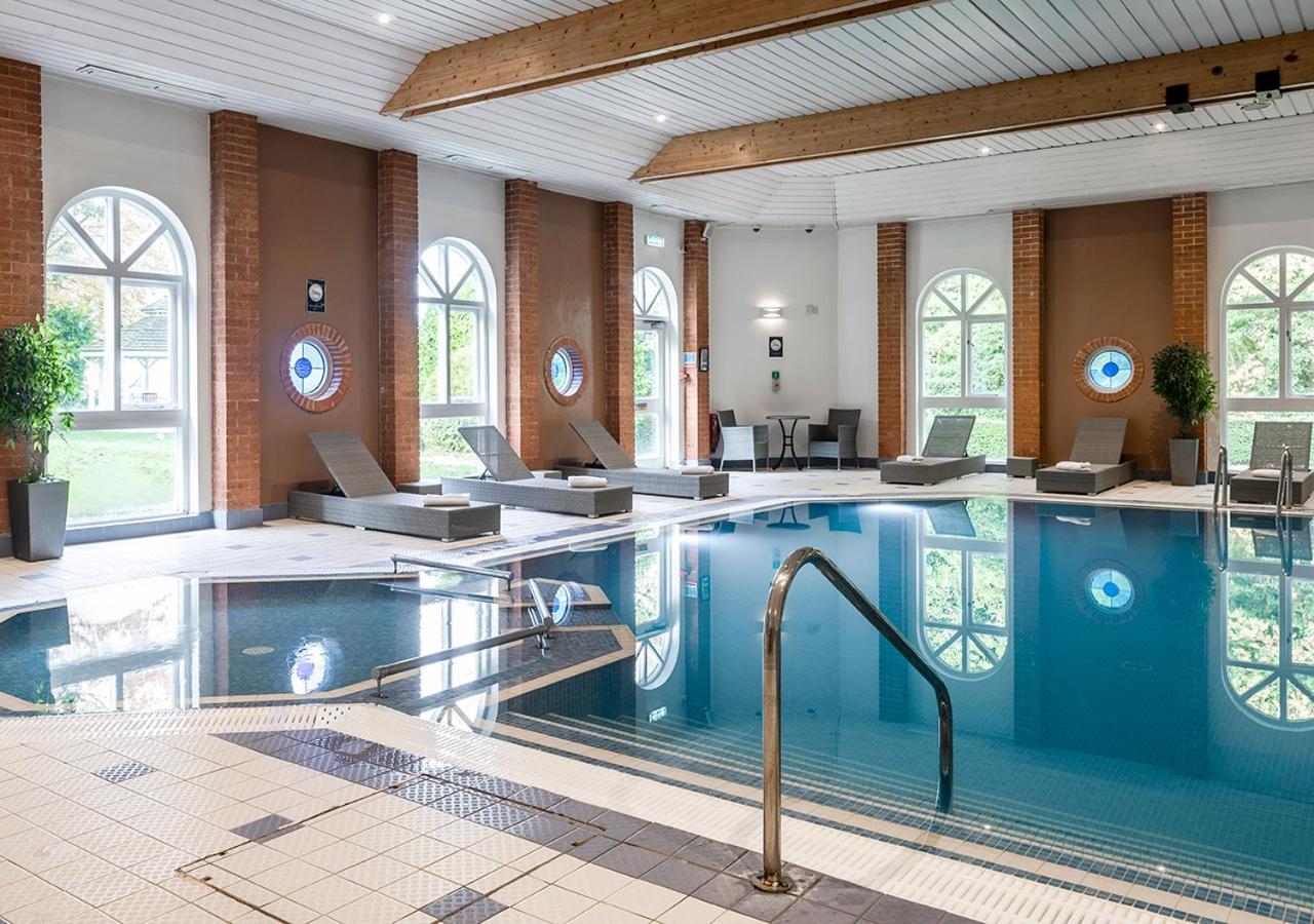 Hogs Back Hotel & Spa Nr Farnham Exteriér fotografie
