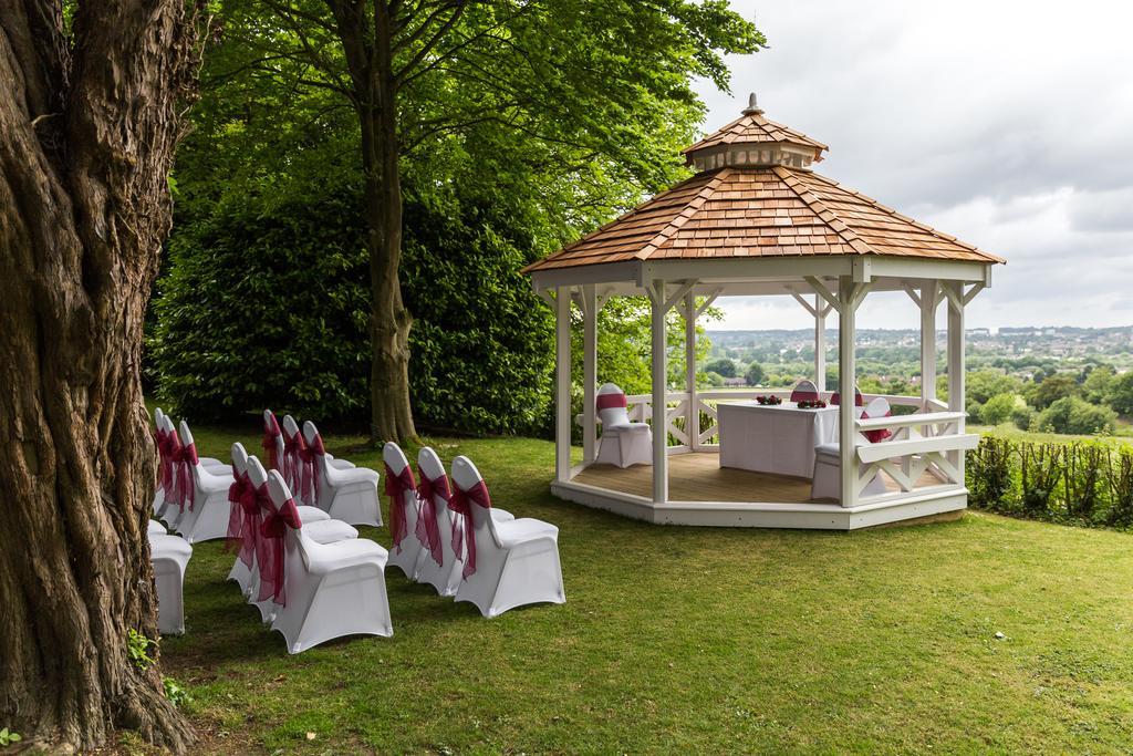 Hogs Back Hotel & Spa Nr Farnham Exteriér fotografie